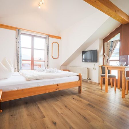 Restaurant - Cafe - Pension Hassler Berg im Drautal Exteriör bild