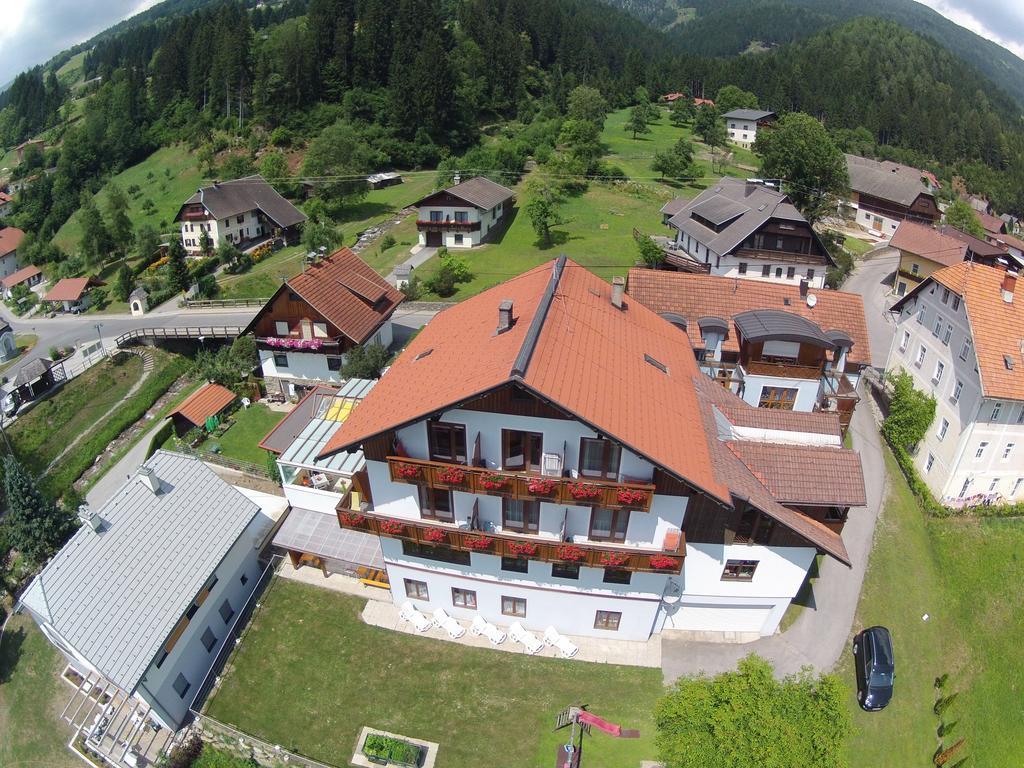 Restaurant - Cafe - Pension Hassler Berg im Drautal Exteriör bild