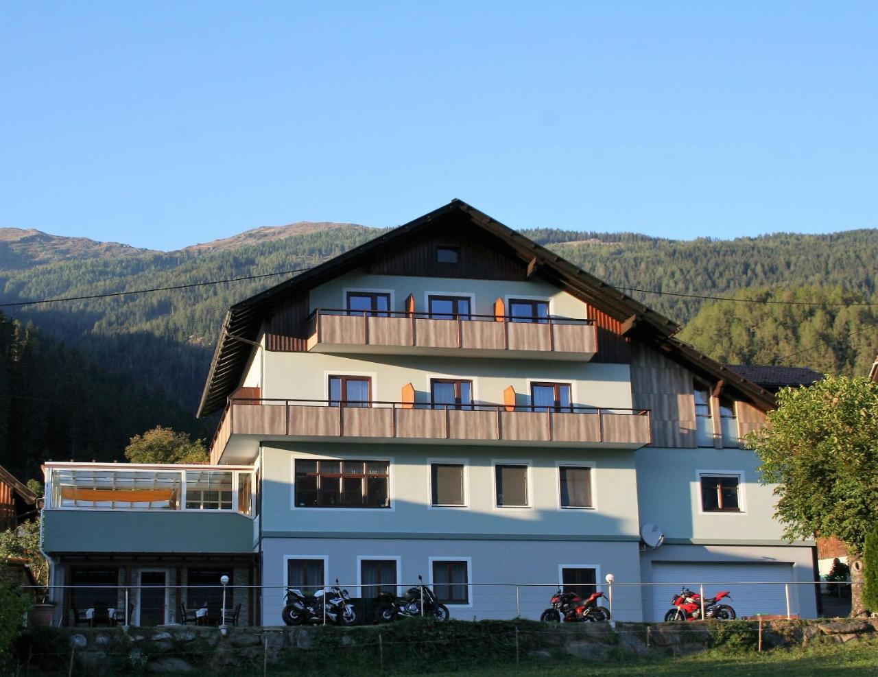 Restaurant - Cafe - Pension Hassler Berg im Drautal Exteriör bild